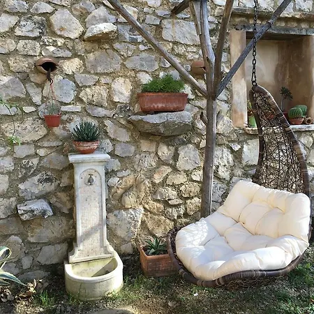 Novella Country house